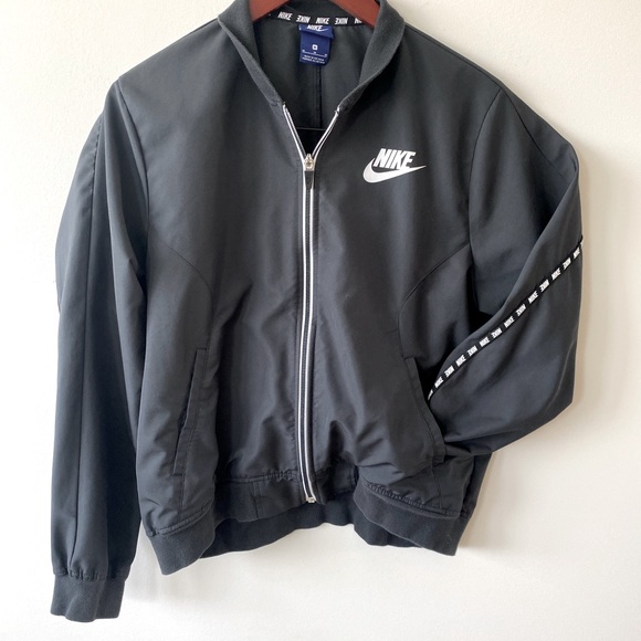 Nike Jackets & Blazers - Nike windbreaker